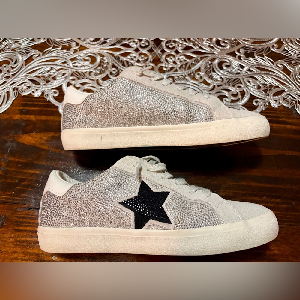 EUC VINTAGE HAVANA Silver / Black Star Sparkle Glitter Sneakers